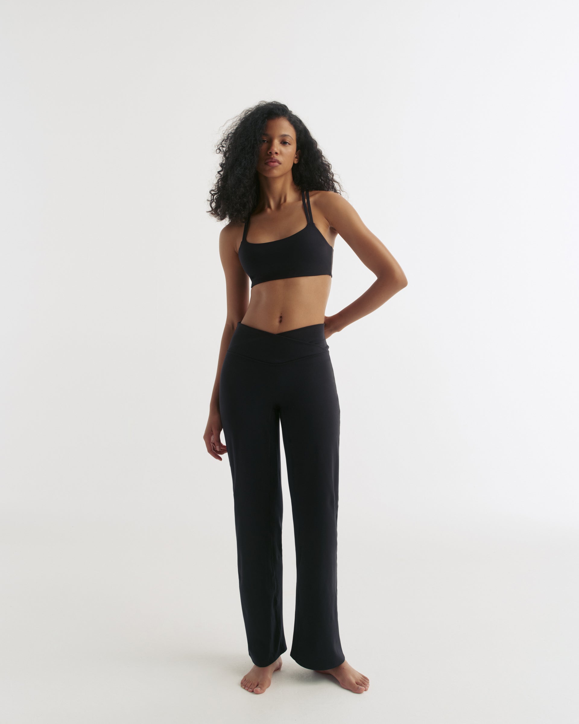 Ultimate Cross Back Bra - Black